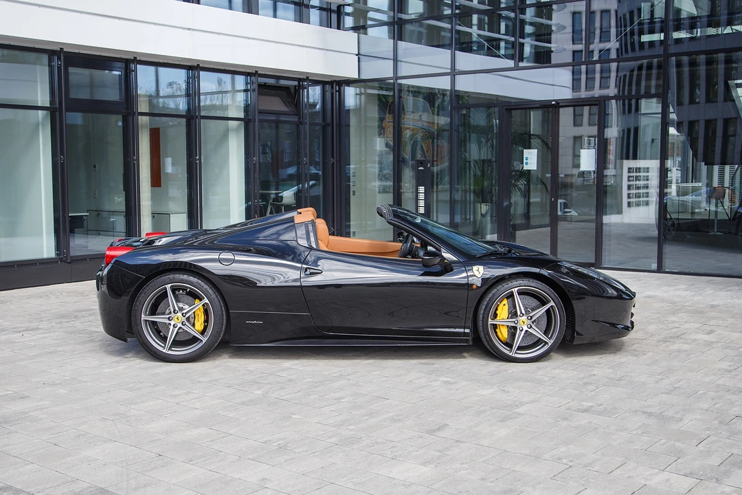 2011 Ferrari 458 Spider - Image 5 of 31