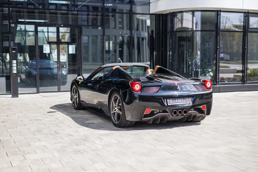 2011 Ferrari 458 Spider - Image 22 of 31