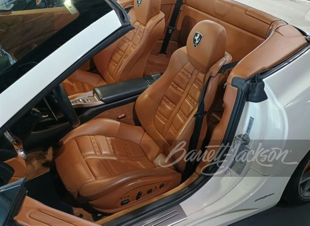 2011 Ferrari California - Image 10 of 16