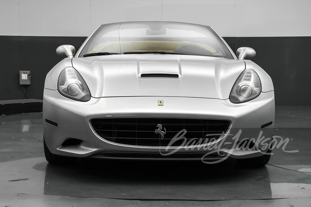 2011 Ferrari California - Image 11 of 31