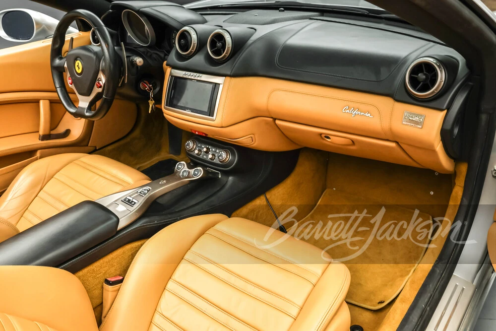 2011 Ferrari California - Image 13 of 31