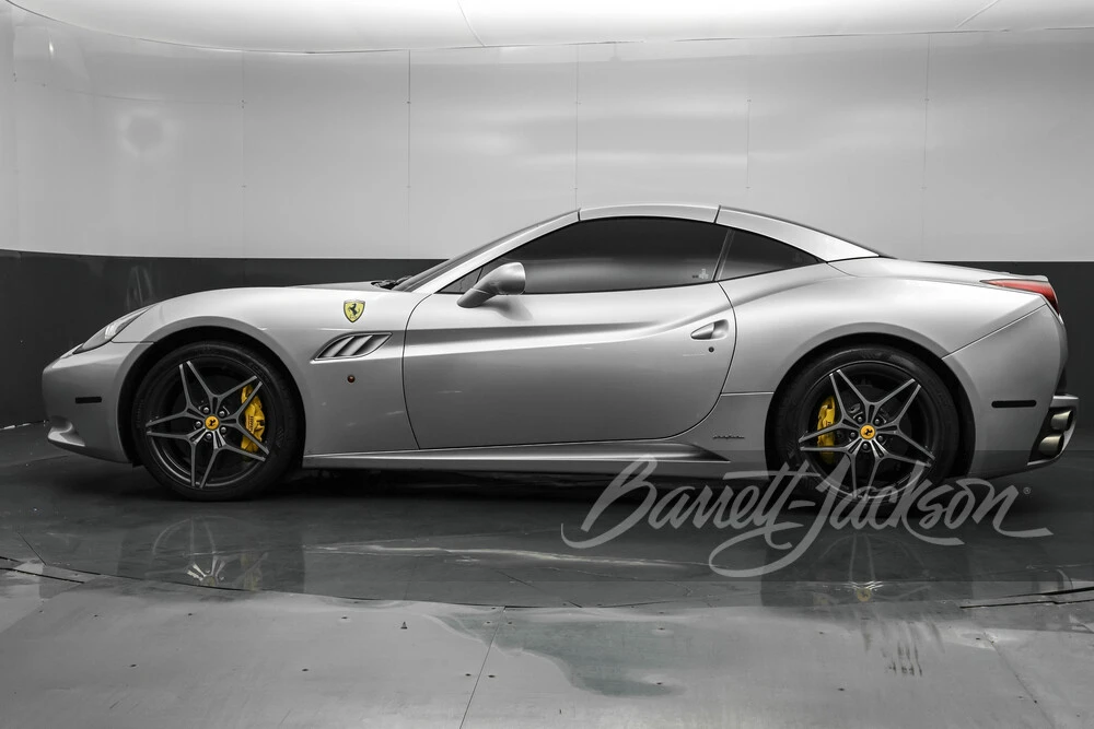2011 Ferrari California - Image 24 of 31
