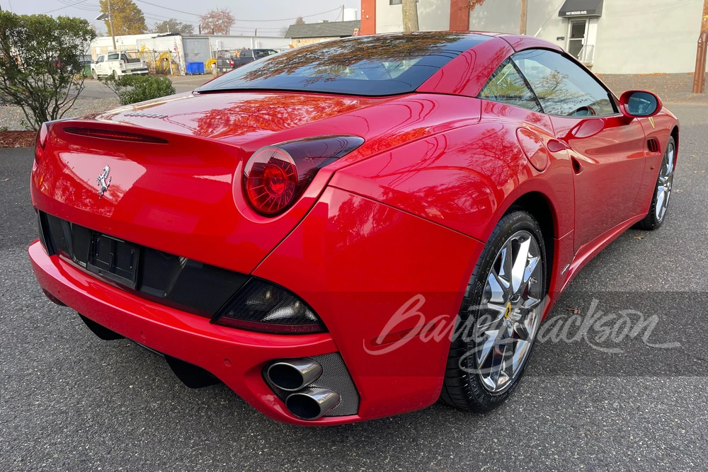 2011 Ferrari California - Image 17 of 18