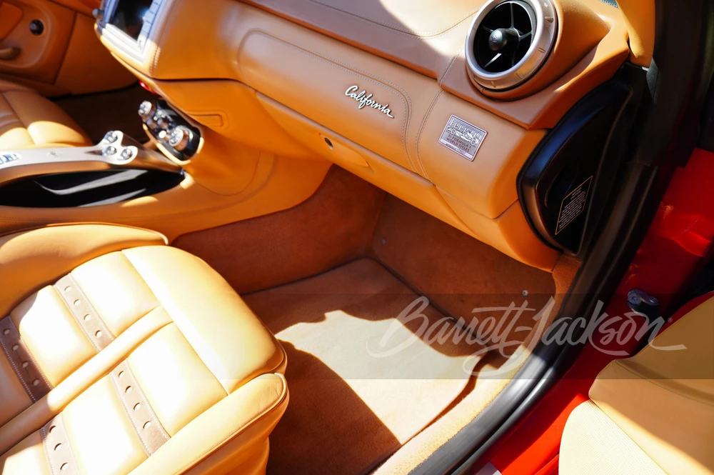 2011 Ferrari California - Image 14 of 31