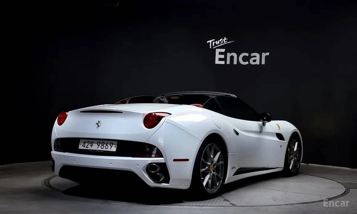 2011 Ferrari California - Image 2 of 20