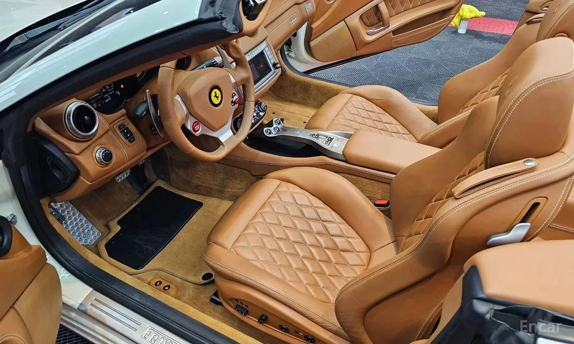 2011 Ferrari California - Image 11 of 18