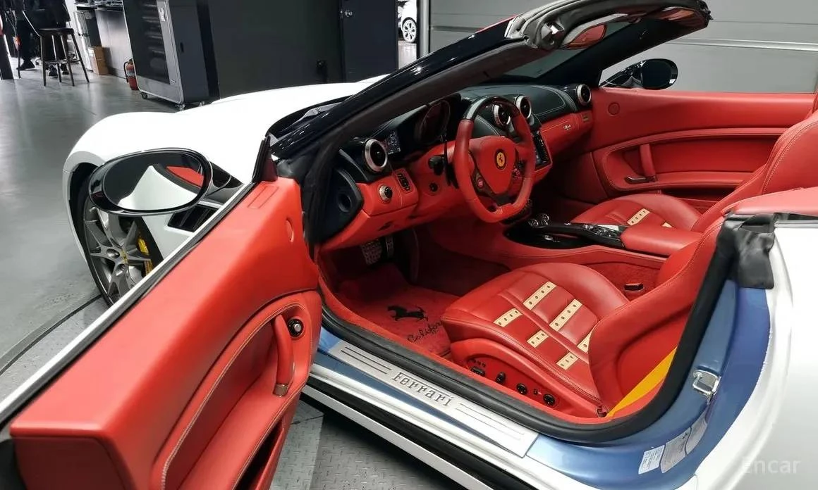 2011 Ferrari California - Image 11 of 20
