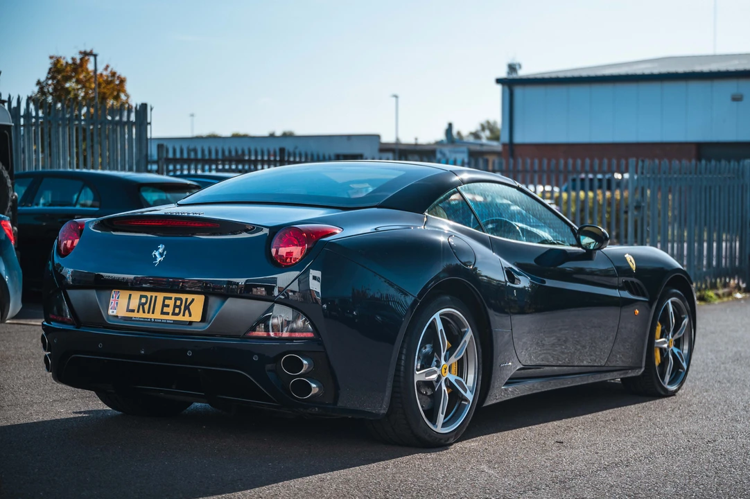 2011 Ferrari California - Image 8 of 31