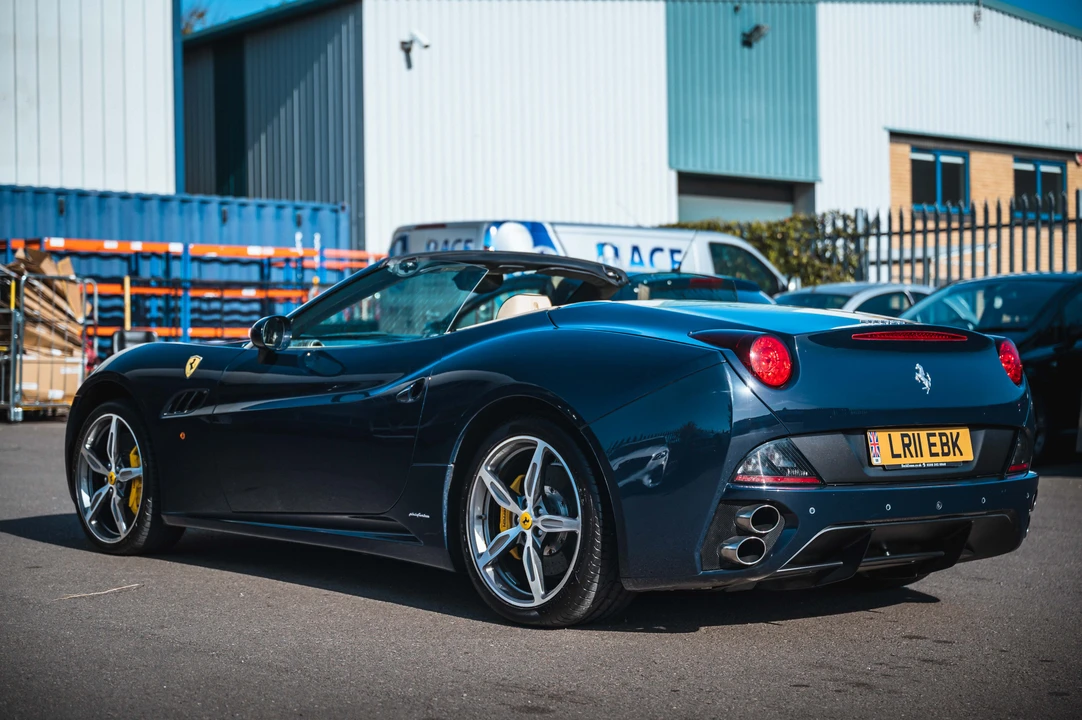 2011 Ferrari California - Image 6 of 31