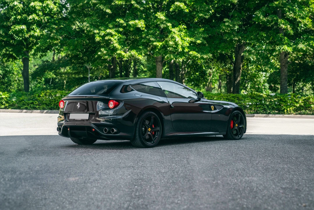 2012 Ferrari FF - Image 8 of 31