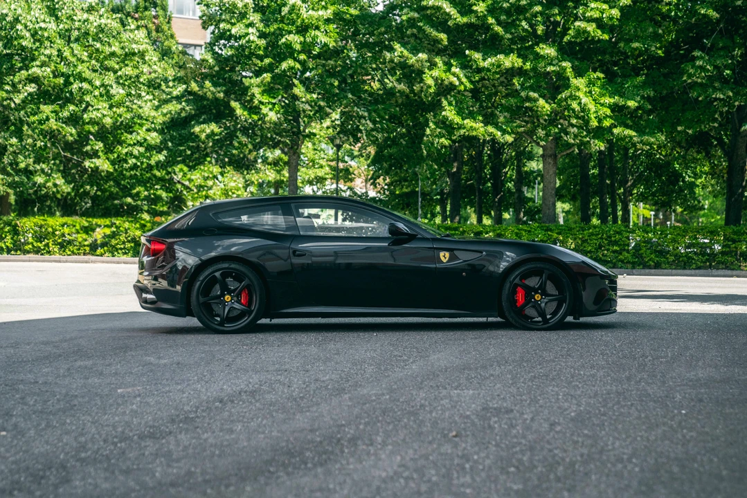 2012 Ferrari FF - Image 9 of 31