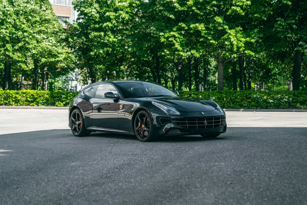 2012 Ferrari FF - Image 10 of 31
