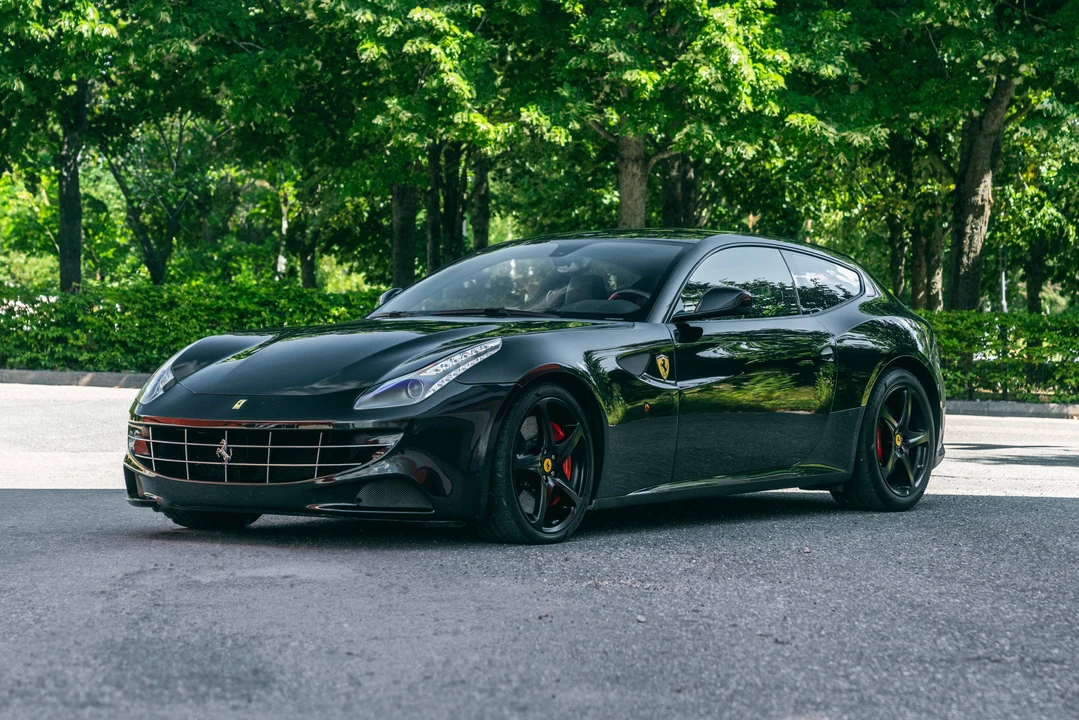 2012 Ferrari FF - Image 2 of 31