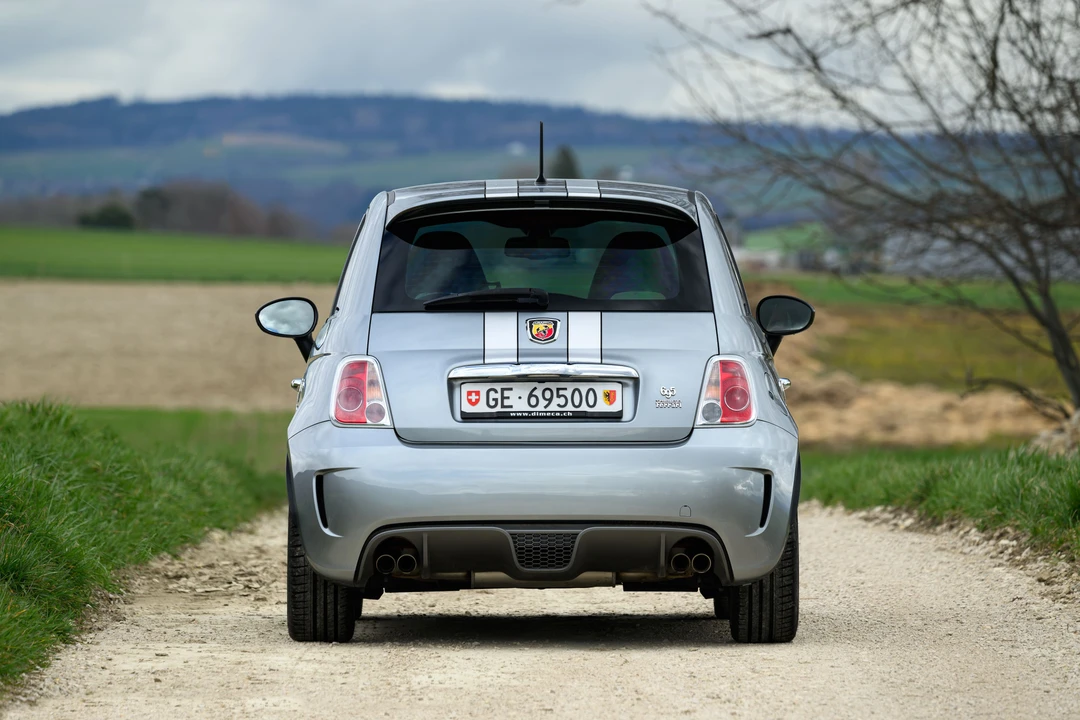 2011 Abarth - Image 14 of 31