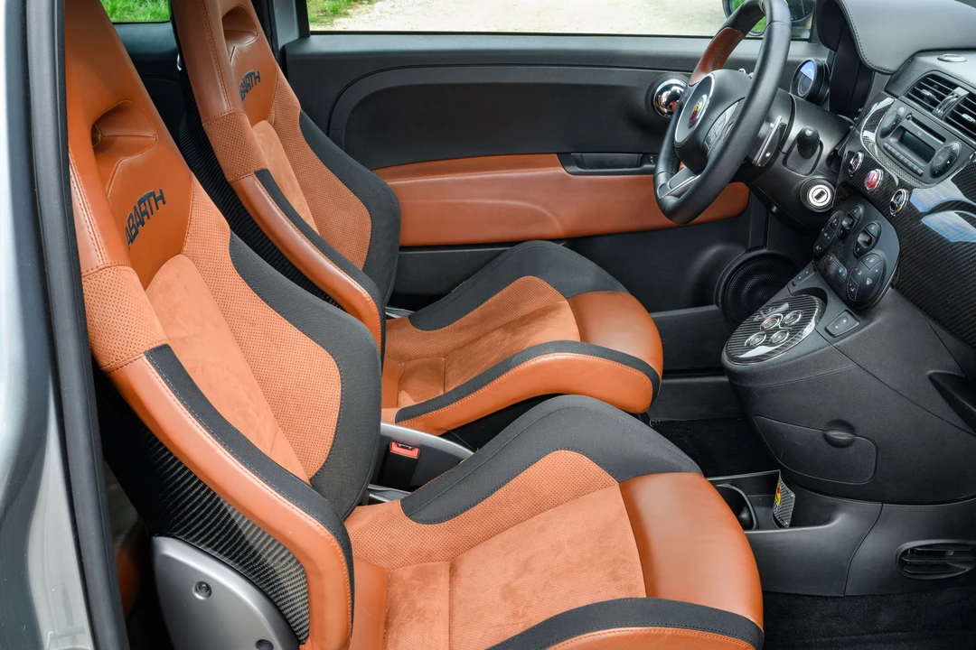 2011 Abarth - Image 16 of 31