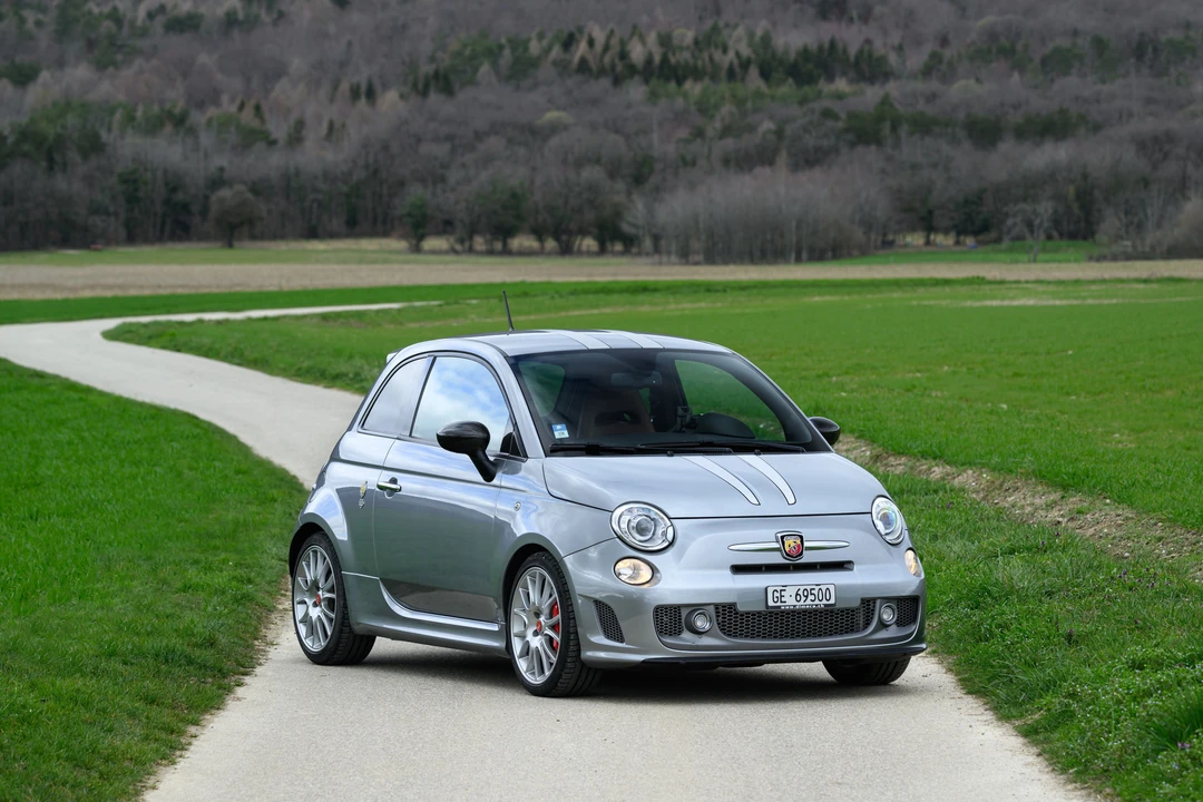 2011 Abarth - Image 3 of 31