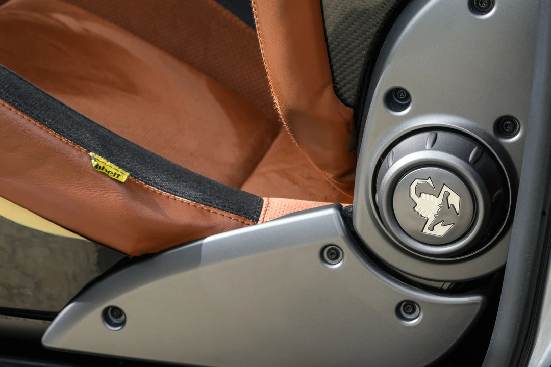 2011 Abarth - Image 24 of 31