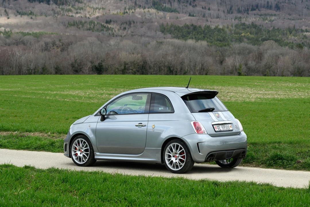 2011 Abarth - Image 9 of 31