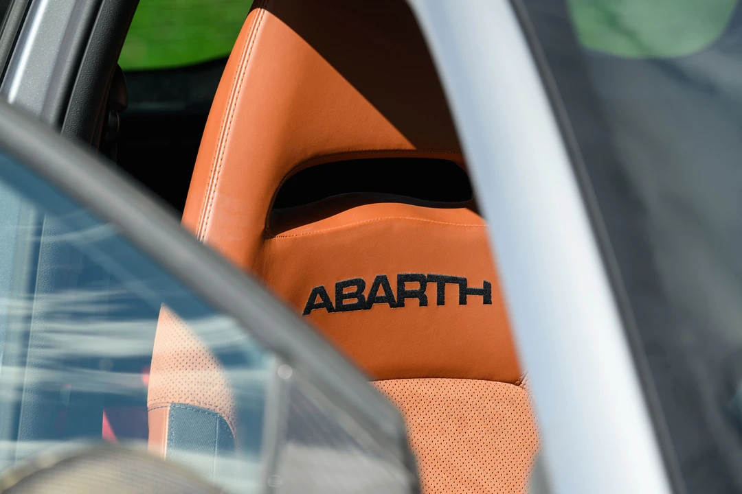 2011 Abarth - Image 23 of 31