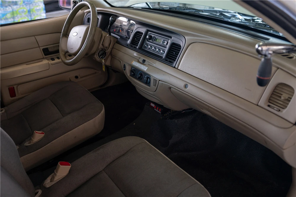 2011 Ford Crown Victoria - Image 4 of 5