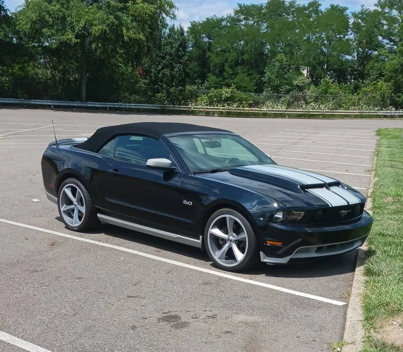2011 Ford S197 Mustang GT - Image 2 of 6