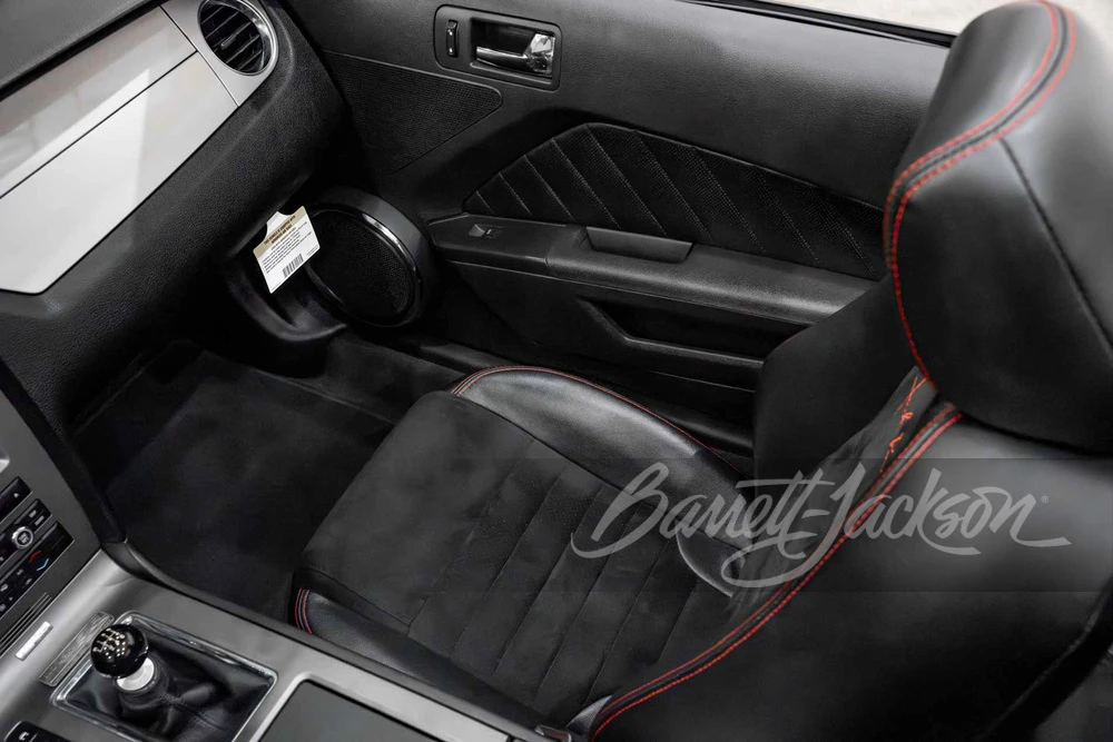 2011 Ford S197 Mustang - Image 19 of 31