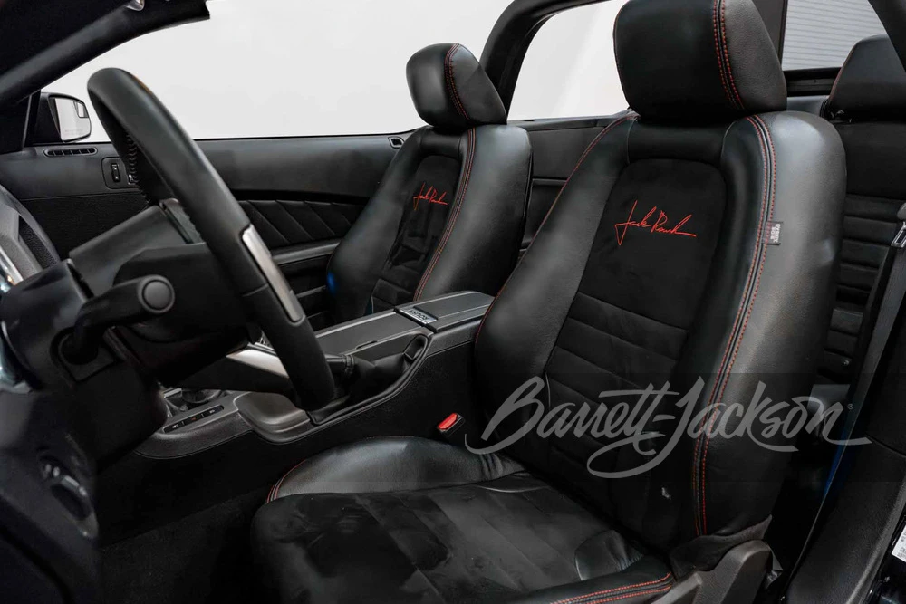 2011 Ford S197 Mustang - Image 7 of 31