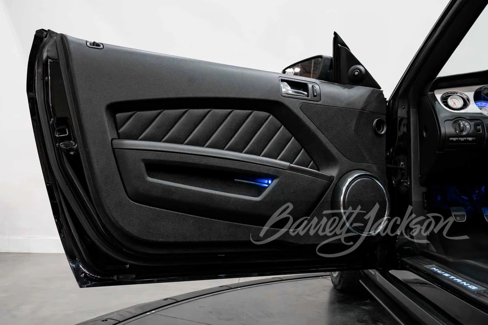 2011 Ford S197 Mustang - Image 28 of 31