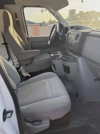 2011 Ford Econoline Van - Image 3 of 5