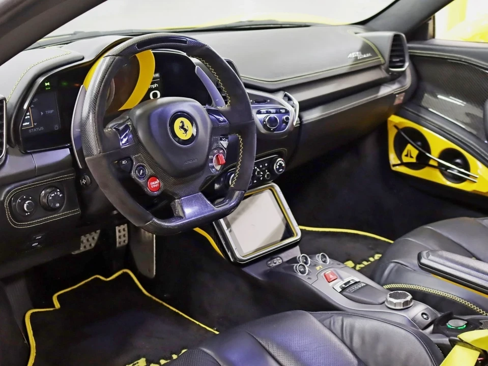 2011 Ferrari 458 Italia - Image 14 of 21