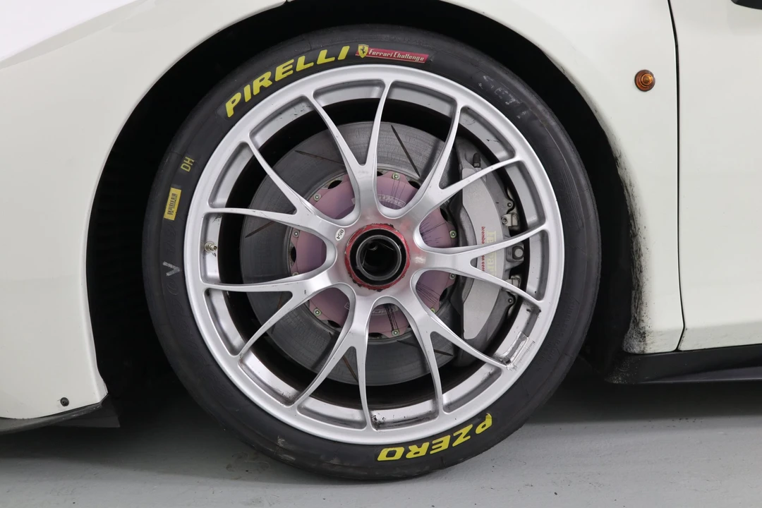 2011 Ferrari 458 Italia - Image 16 of 31