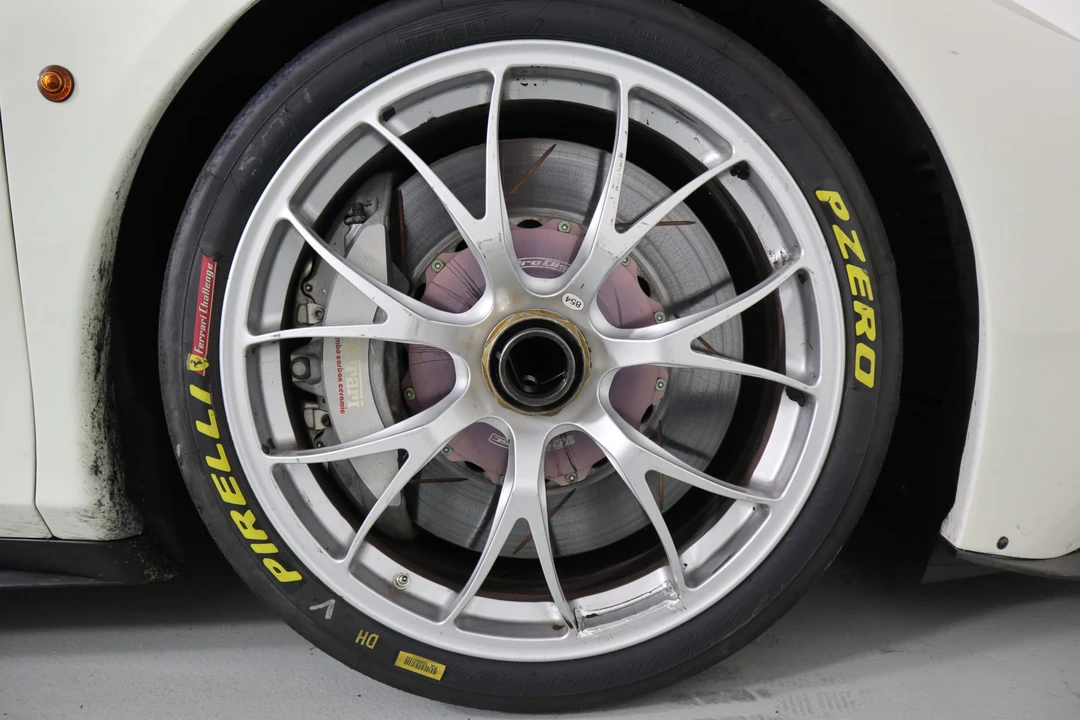 2011 Ferrari 458 Italia - Image 17 of 31