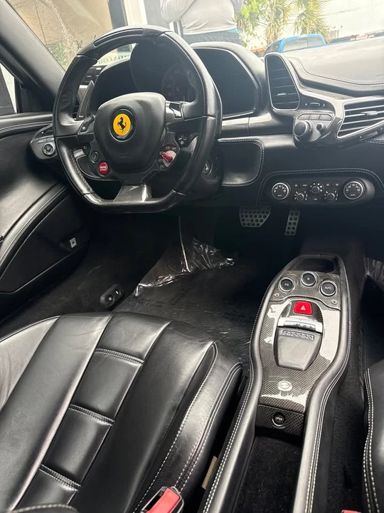 2011 Ferrari 458 Italia - Image 3 of 3