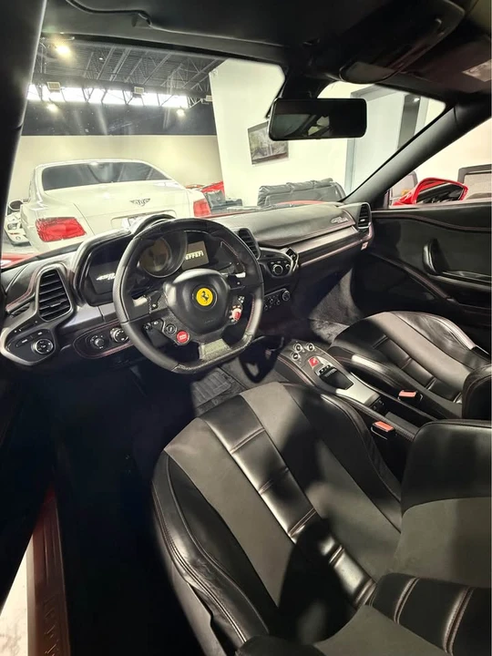 2011 Ferrari 458 Italia - Image 7 of 10