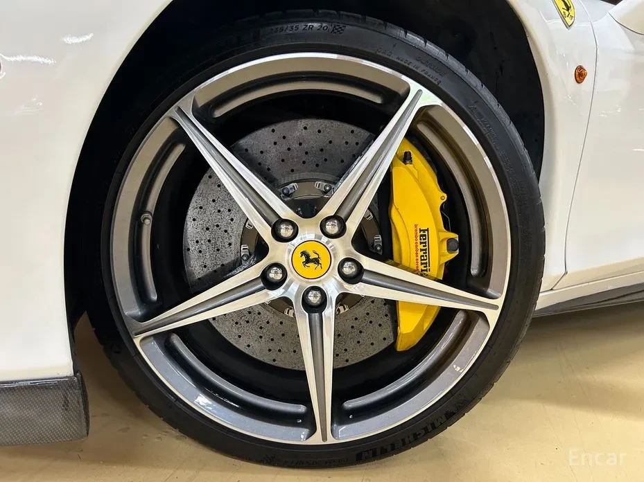 2011 Ferrari 458 Italia - Image 7 of 18