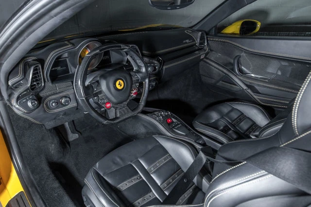 2011 Ferrari 458 Italia - Image 6 of 10