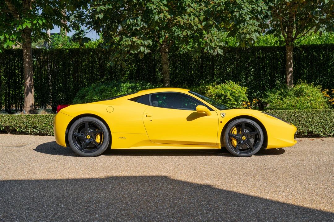 2011 Ferrari 458 Italia - Image 4 of 31