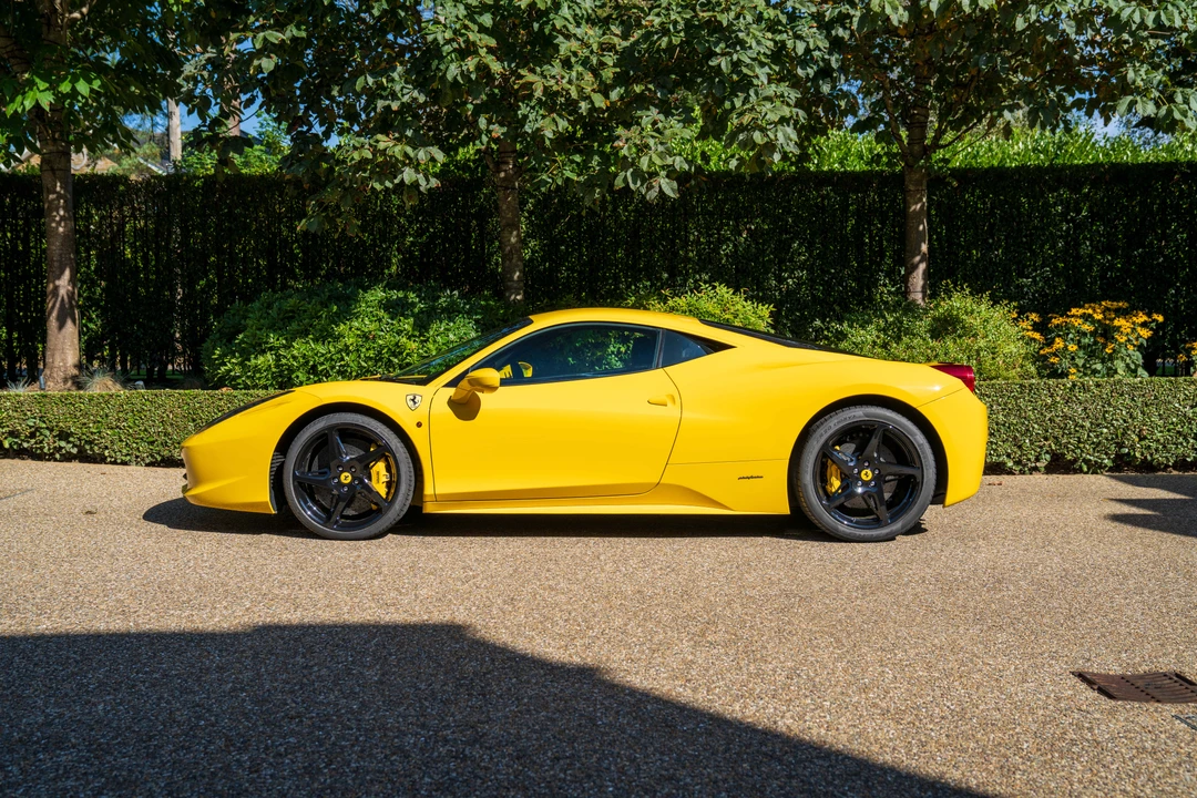 2011 Ferrari 458 Italia - Image 8 of 31