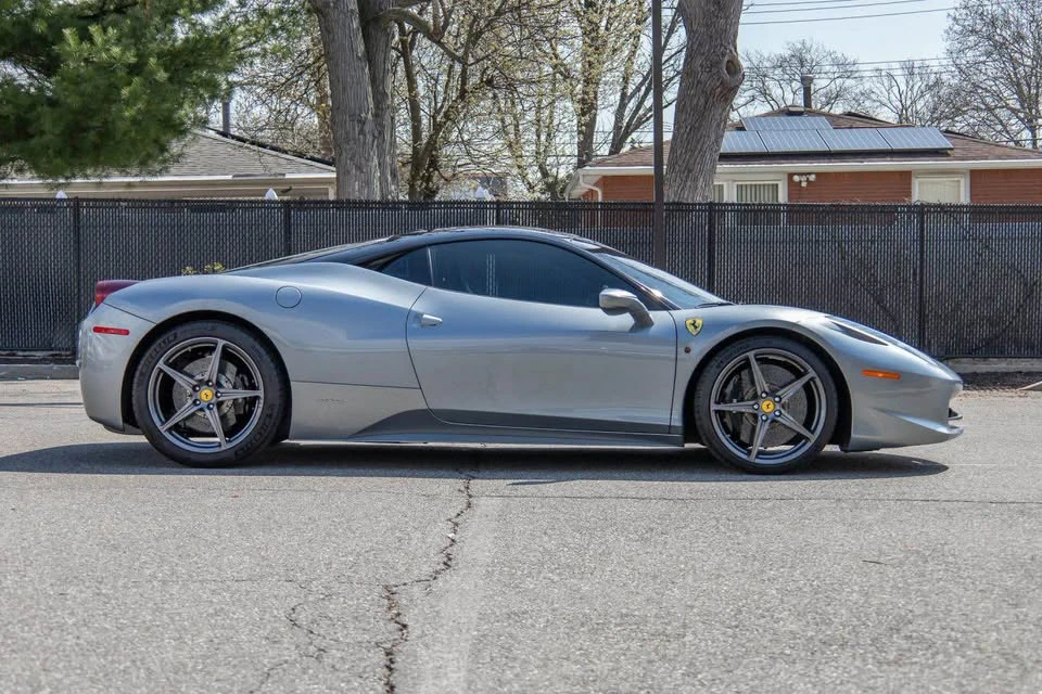 2011 Ferrari 458 Italia - Image 5 of 16