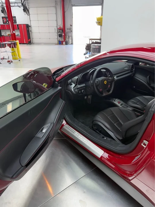 2011 Ferrari 458 Italia - Image 6 of 11