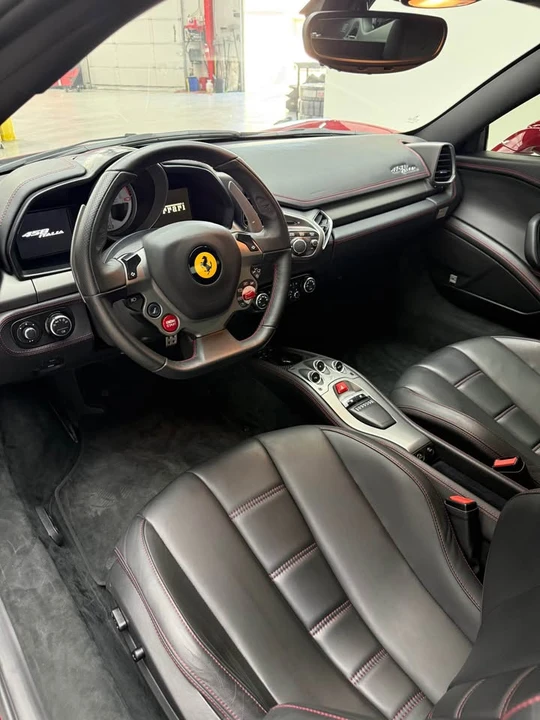 2011 Ferrari 458 Italia - Image 7 of 11