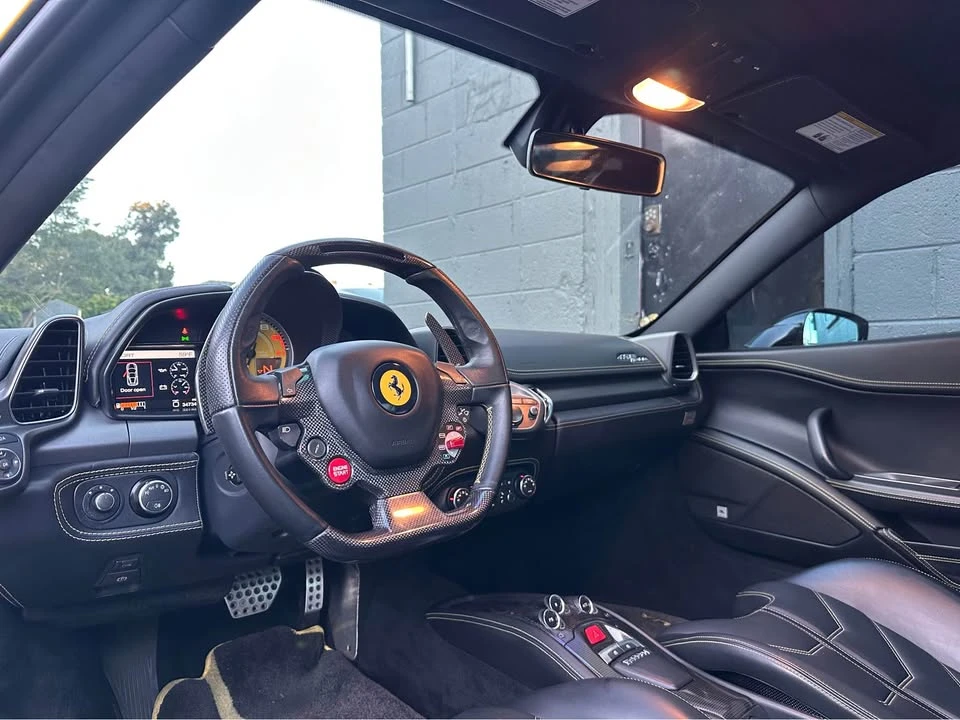 2011 Ferrari 458 Italia - Image 6 of 11