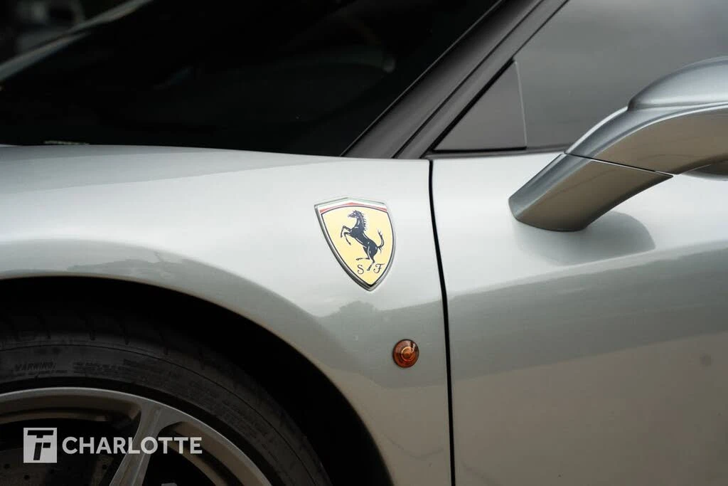 2011 Ferrari 458 Italia - Image 9 of 31