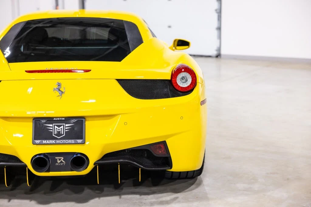 2011 Ferrari 458 Italia - Image 13 of 31