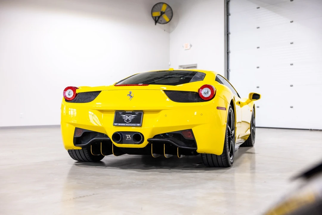2011 Ferrari 458 Italia - Image 4 of 31