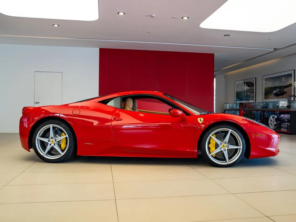 2011 Ferrari 458 Italia - Image 7 of 24