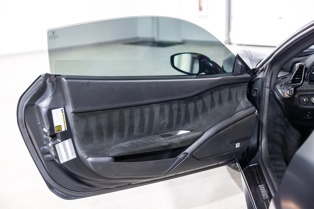 2011 Ferrari 458 Italia - Image 28 of 31