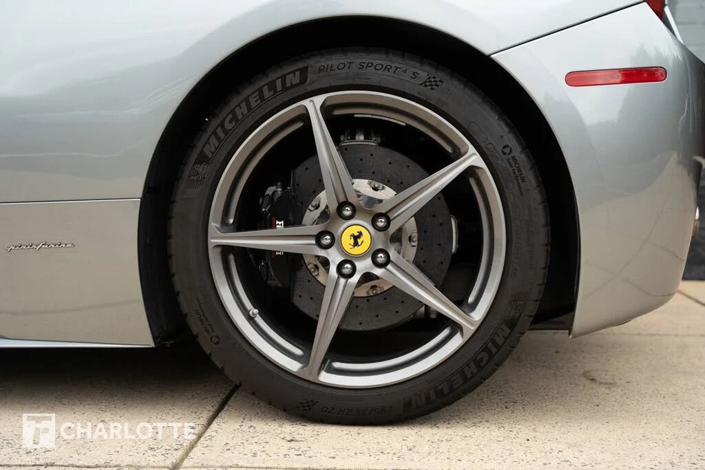2011 Ferrari 458 Italia - Image 11 of 31