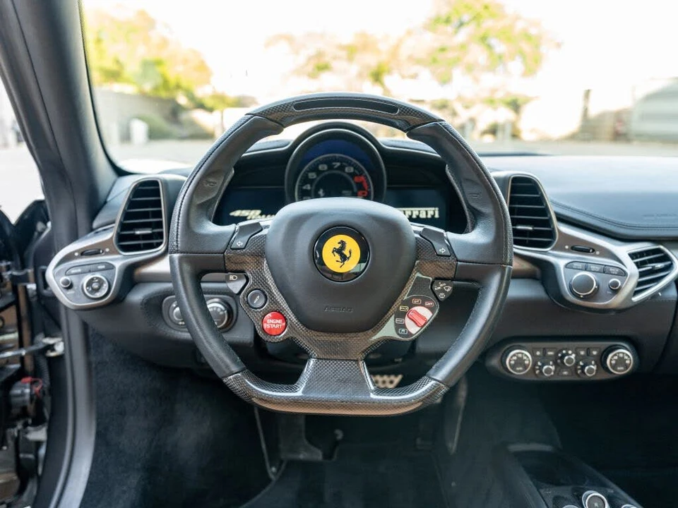 2011 Ferrari 458 Italia - Image 16 of 31