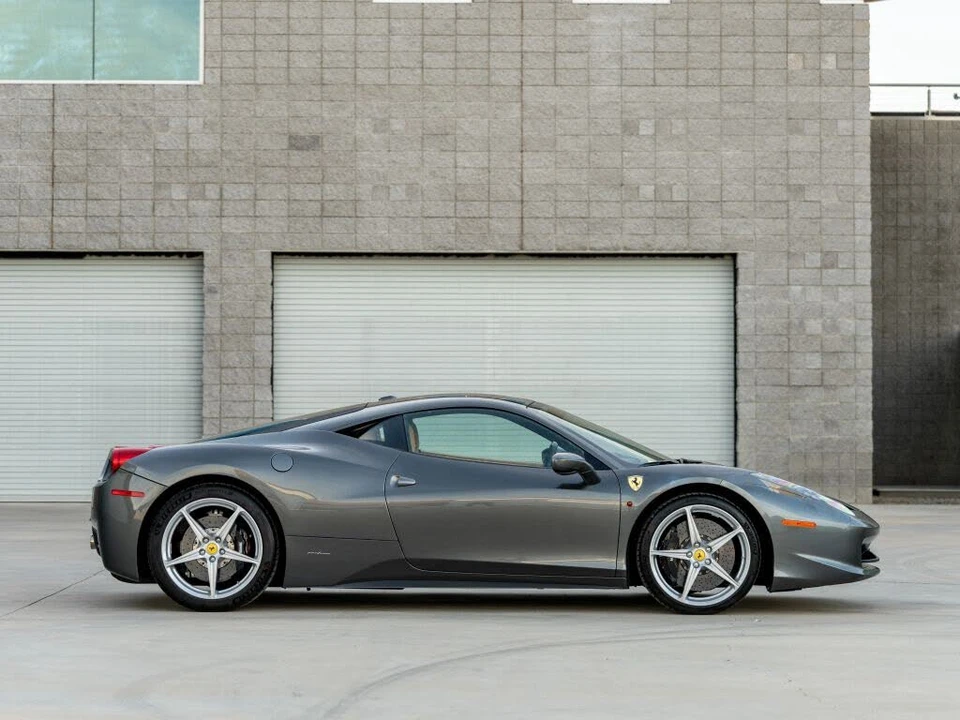 2011 Ferrari 458 Italia - Image 9 of 31